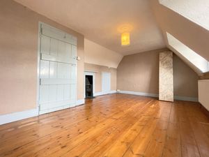 North Lodge- click for photo gallery